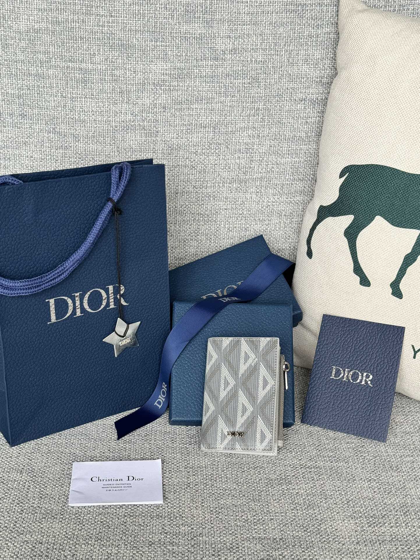 Dior C319 7.7x2x11.4cm 1